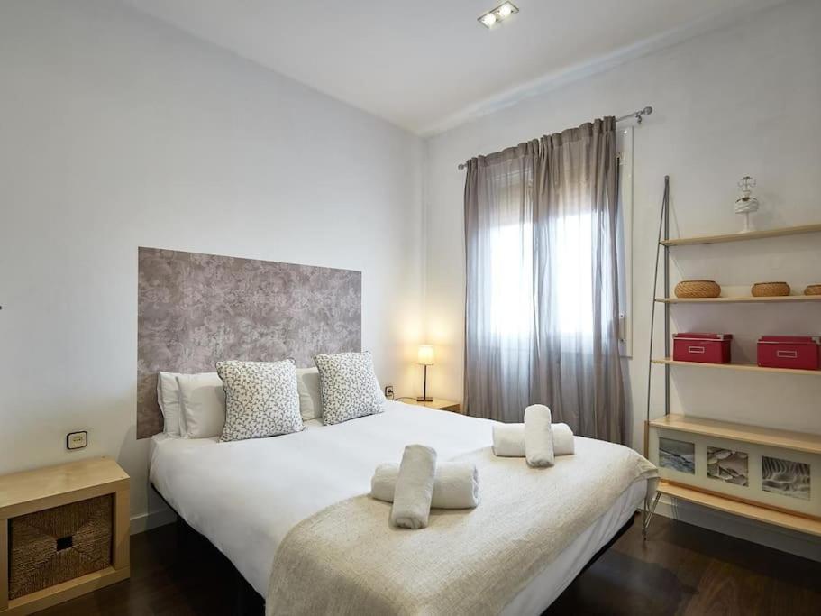 Bed&Bcn Arquimedes Barcelona Apartment Ngoại thất bức ảnh
