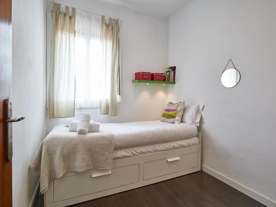 Bed&Bcn Arquimedes Barcelona Apartment Ngoại thất bức ảnh